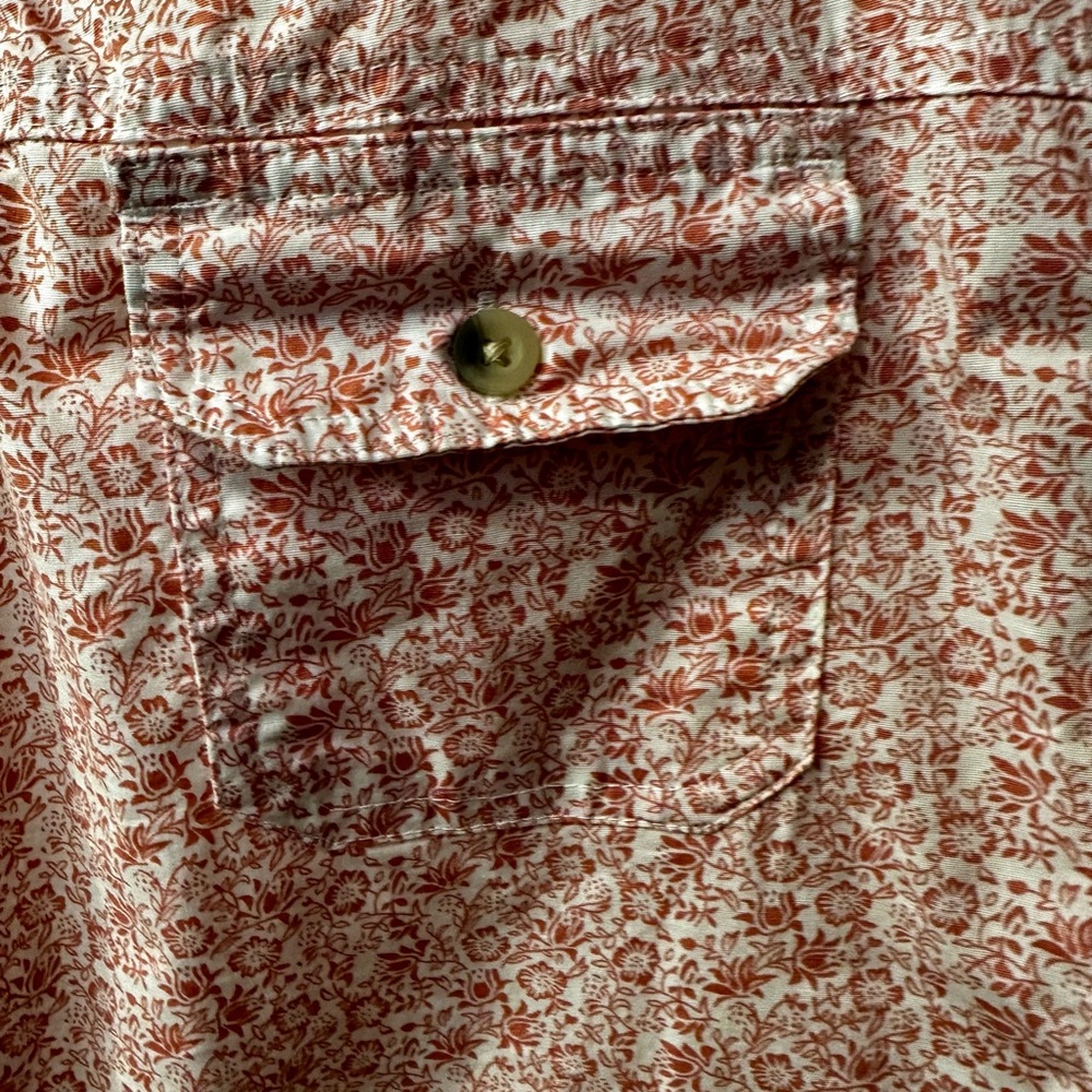 Floral Sleeveless Button-Down Shirt - Picture 3 of 4